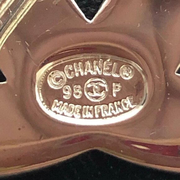 CHANEL CC Logo Vintage Brooch Silver Tone Pin 98P Auth w/Box #2678 - Picture 10 of 10